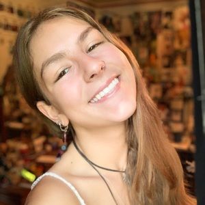 Meet your Posher, Izzy